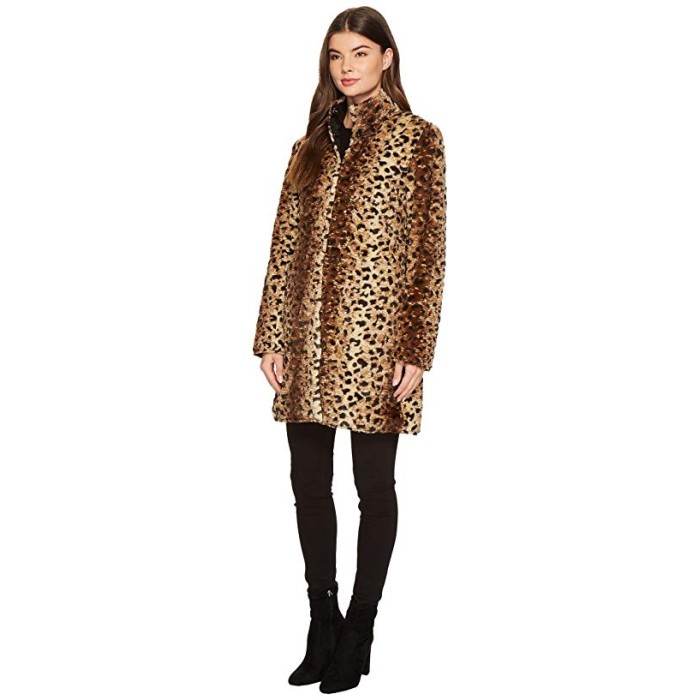 Пальто хутряне Leopard Guess