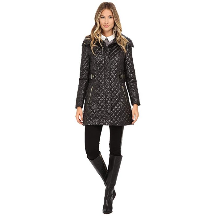 Пальто стьобана Guess