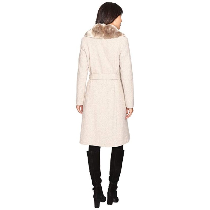 Пальто з хутряним коміром Guess